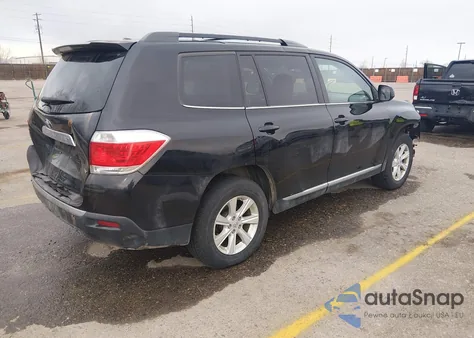 2012 Toyota Highlander Se V6 z USA, uszkodzony, nr VIN 5TDBK3EH3CS112148